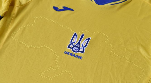 Ещё и форма: как футболки с «Героям слава» добьют отношения Украины и Европы