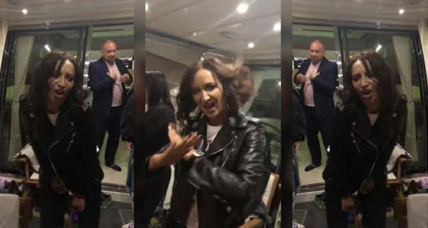 Оленька Бузова и Захар Прилепин — светлое нарождающееся чувство. Вместе — к успеху театра. Жаль, Милохина не взяли