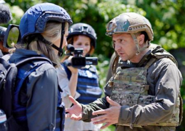 Зеленский пугает американцев: война с Россией «завтра может быть в их домах»