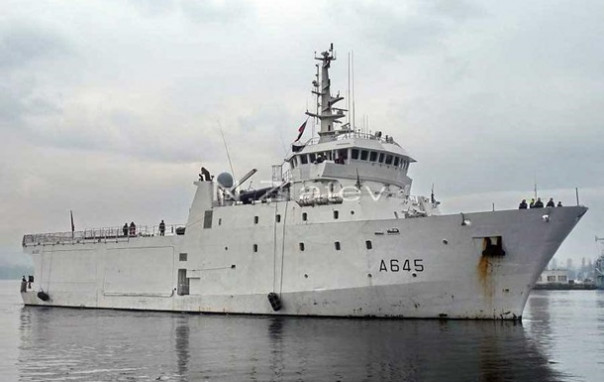 Разведывательный корабль ВМС Франции вошел в Черное море