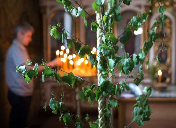 Православные отмечают Троицу