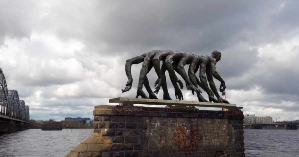 Латвия - страна рукожопов?