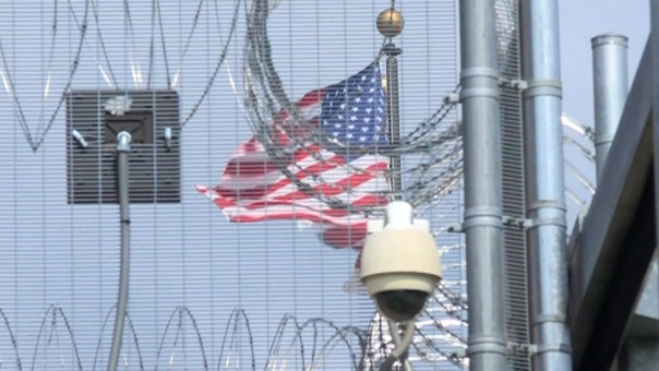 США обвинили в вывозе террористов из тюрьмы для переподготовки