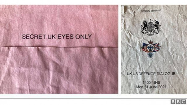 Англичанка мелко гадит - доказательство найдёте на автобусной остановке