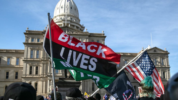 Американцы признали себя расистами назло китайцам