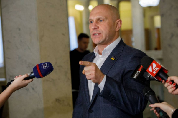 «Зачищают свидетелей преступлений». Кива обвинил главарей «Нацкорпуса» в публичных казнях соратников