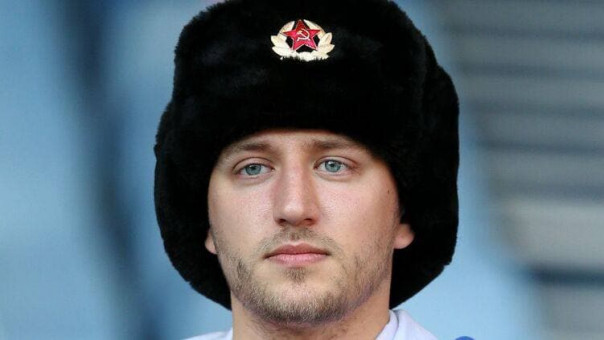 "Флага нет, ушанка пропала". Российский болельщик рассказал как его избивали во время матча Украина - Швеция