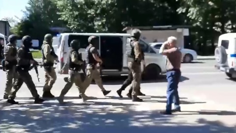 Неизвестный взял в заложники сотрудников Сбербанка в Тюмени