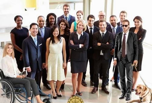 Нацразведку США высмеяли за отредактированное в угоду инклюзивной кадровой политике фото сотрудников