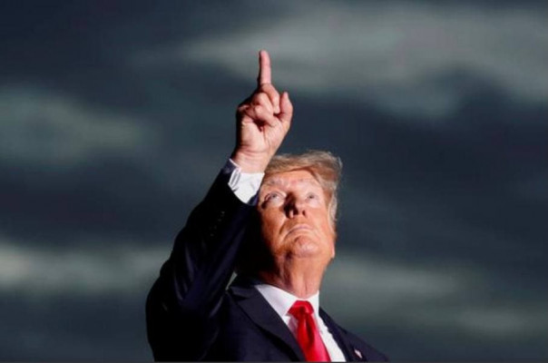 Трамп: Россия и КНР изучают брошенные в Афганистане американские вертолеты