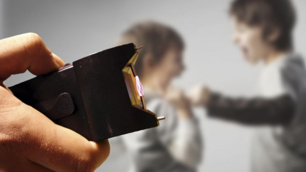 Суд в США разрешил школе бить учеников током