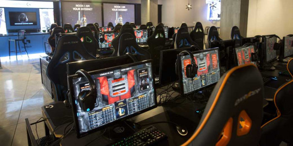 Обрушились больше 30 тысяч сайтов крупнейших организаций и компаний по всему миру