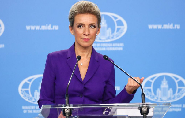 Захарова пошутила над словами Тихановской о "печеньках" от Байдена