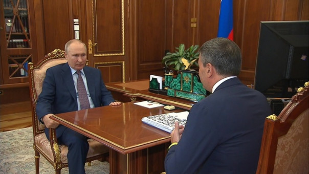 Путин провел рабочую встречу с руководителем АНО "Россия – страна возможностей"