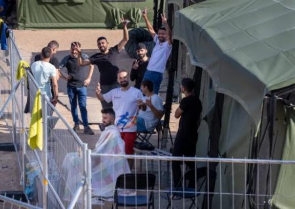 Литва попросила Лукашенко не присылать ей мигрантов и пообещала не вводить санкции против Беларуси