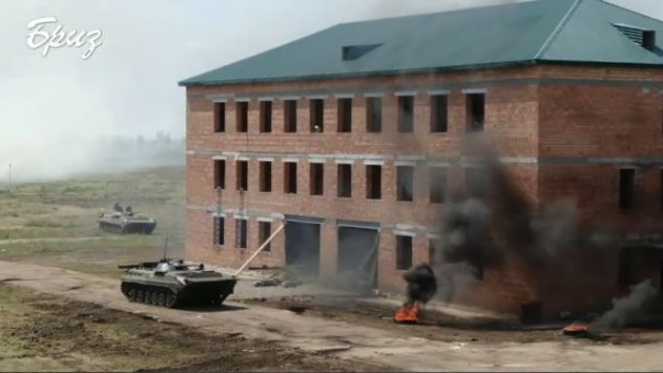 Укрофашисты отработали захват населенных пунктов совместно с Британскими ВС.