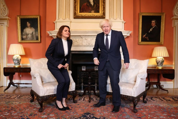 Джонсон провел переговоры с Тихановской в Лондоне
