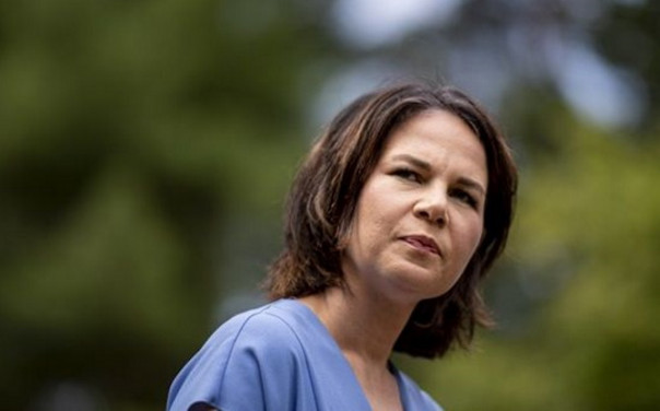 Германия: Бербок злоупотребила «Женским кодексом» и была наказана ЦИК