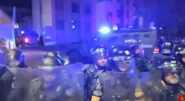 В Вильнюсе беспорядки: Народ восстал против кровавого режима Науседы.