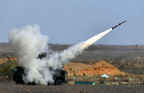 Сирийские силы ПВО из комплексов "Бук" и "Панцирь" отразили ракетную атаку ВВС Израиля