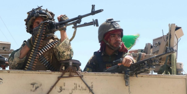 Таджикистан начал поставку вооружения и авиации восставшим в Панджерском ущелье таджикам и хазарейцам