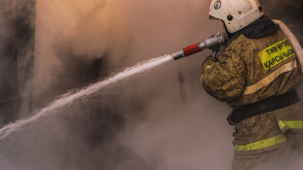 Четверо военных погибли после взрывов на складе боеприпасов в Казахстане