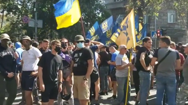 Суд отправил под арест двух членов «Нацкорпуса»