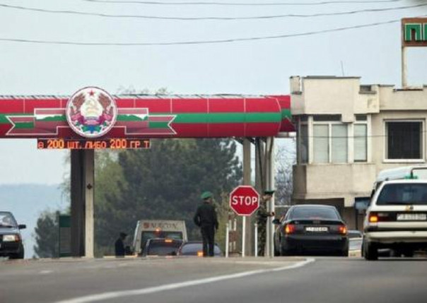 Молдова не указ: Украина запретила въезд автомобилям на приднестровских номерах