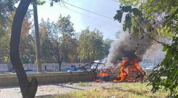 В Днепропетровске взрывом машину и двух человек разорвало на куски