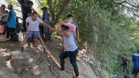 На границе Мексики и США – новый миграционный кризис