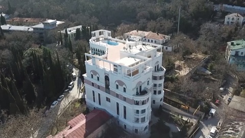 Зеленский больше не оплачивает коммуналку за крымскую квартиру