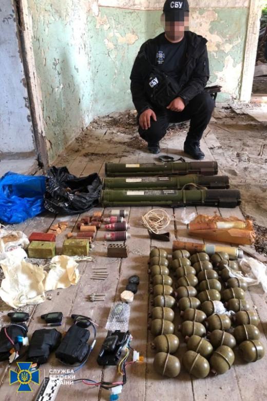 ВСУшники воруют оружие и боеприпасы в промышленных масштабах