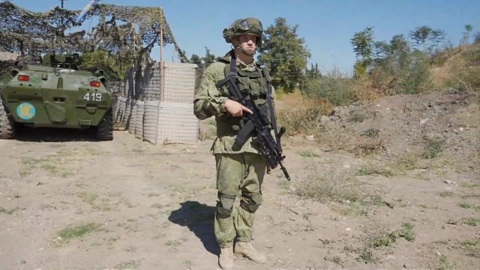 Как живут и служат российские миротворцы в Нагорном Карабахе