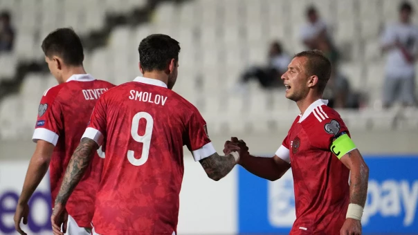 Сборная России добыла первую победу при Карпине