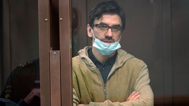 Суд в Москве взыскал с Альфа-банка и экс-министра Абызова более 120 миллионов долларов