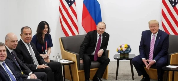 Новое обвинение России: Путин "использовал" красивую переводчицу на встрече с Трампом, чтобы отвлечь его от переговоров