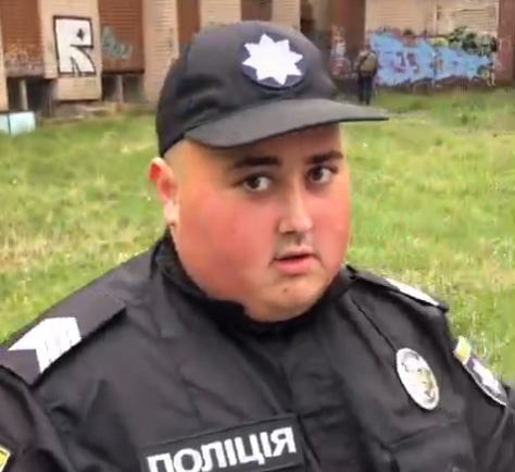 Украинский коп-колобок взорвал соцсети