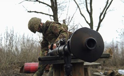 Укрофашисты наращивают активность на линии фронта