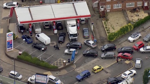 Борис Джонсон успокоил переживающую кризис Британию роликом с едой