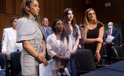 «Изнасилованная американская мечта»: гимнастки США требуют разогнать НОК страны