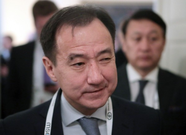 В Монголии предложили запереть мировых лидеров вместе со "ста граммчиками"
