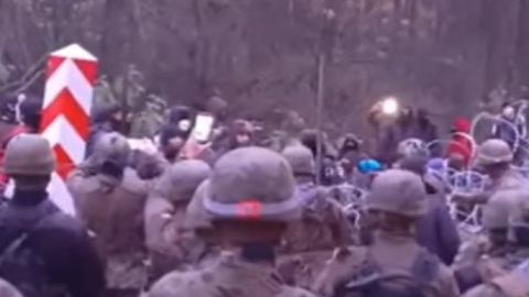 Белорусские мигранты пытались взять штурмом границу с Польшей