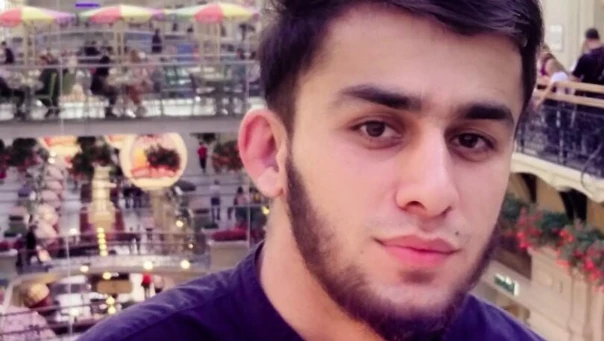 Блогера из Таджикистана выдворят из России за интимную фотосессию у храма