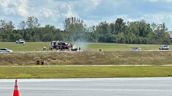 В США самолет упал у аэропорта, четверо погибших
