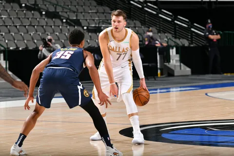 "Даллас" - "Денвер": прогноз и ставка на матч от спортивных экспертов