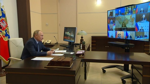 Путин сообщил о создании центра генетической информации
