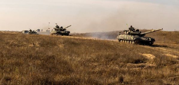 Танки ВФУ отстрелялись у границы с российским Крымом