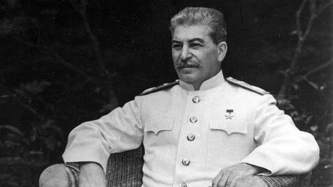 Правнук Сталина заявил о желании перезахоронить прадеда