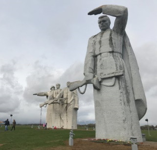 28 героев-панфиловцев: бессмертие подвига – и лживость его очернителей