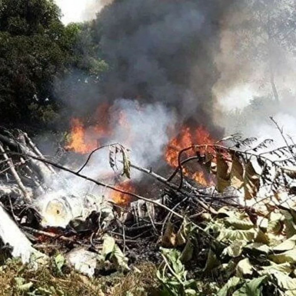 Пять человек, включая двух россиян, погибли при крушении самолета в Южном Судане